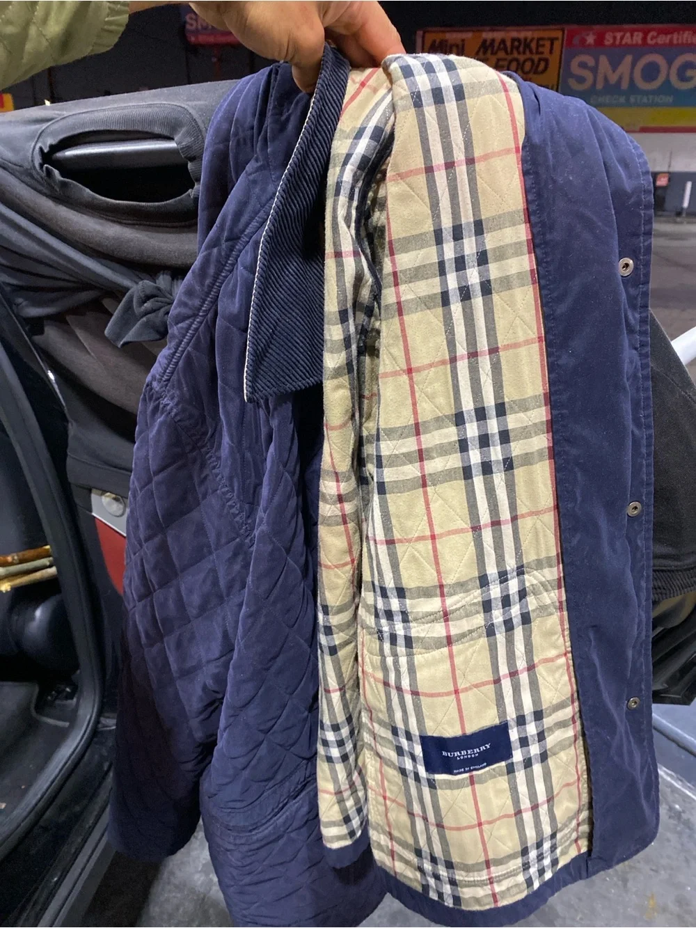 Men’s Burberry Navy Quilted Jacket with Classic Nova Check Lining size Reg L
